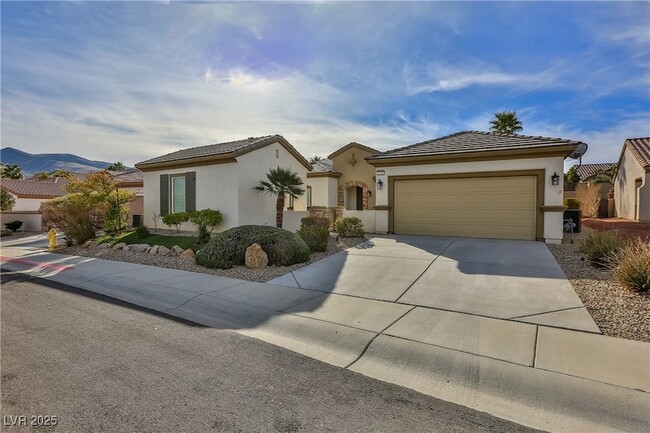 2229 Suffron Hills Ct in Henderson, NV - Building Photo - Building Photo