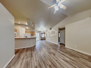 8580 W Dulcimer St in Boise, ID - Building Photo - Building Photo