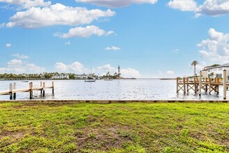 2508 Bay Dr in Pompano Beach, FL - Foto de edificio - Building Photo