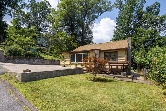 property at 3519 Hillside Dr