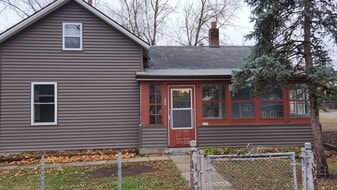 1127 Liberty St in La crosse, WI - Building Photo