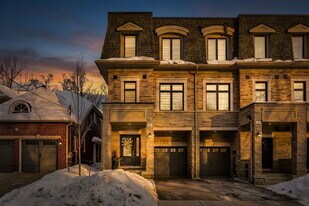 197 Wyndham St in Mississauga, ON - Building Photo