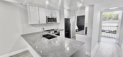 8040 Colony Cir N, Unit # 309 in Tamarac, FL - Building Photo - Building Photo