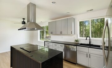 19005 23rd St SW in Home, WA - Building Photo - Building Photo