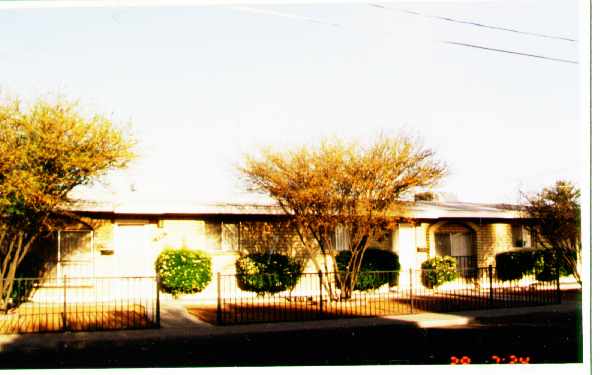 354-360 Chestnut in Mesa, AZ - Building Photo