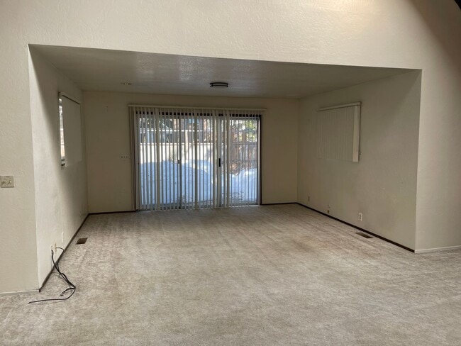 769 Tallac Ave in South Lake Tahoe, CA - Building Photo - Building Photo