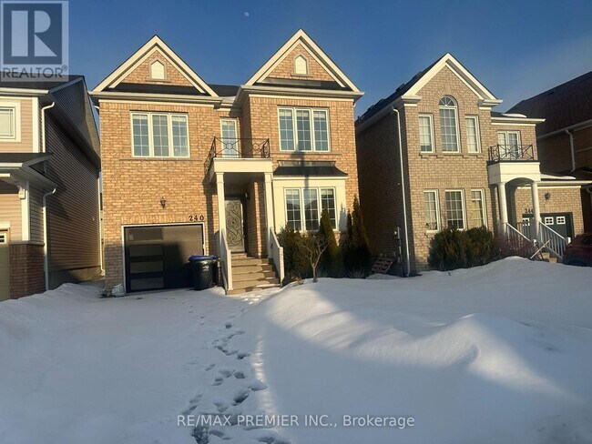 240 Armstrong Cres in Bradford West Gwillimbury, ON - Building Photo - Building Photo