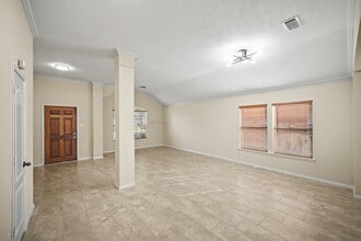 17915 Pinewood Green in Houston, TX - Building Photo - Building Photo