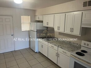 1938 W Berridge Ln-Unit -2 in Phoenix, AZ - Building Photo - Building Photo