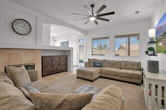 45180 Debbie Dr in La Quinta, CA - Building Photo - Building Photo