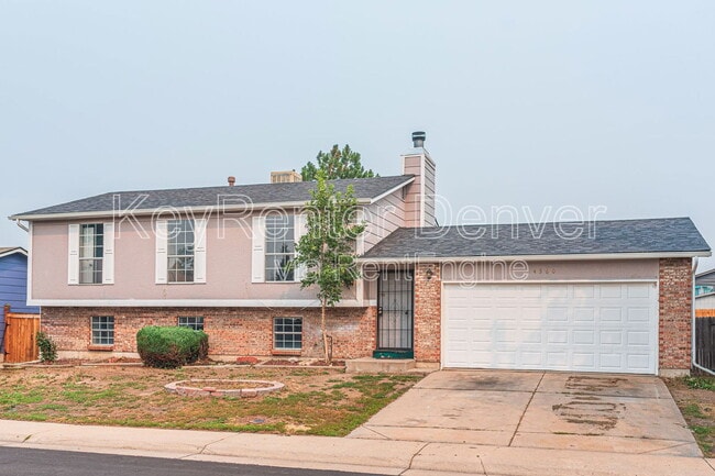 4560 Eureka Ct in Denver, CO - Foto de edificio - Building Photo