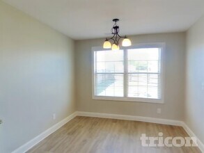 1041 Charles Thomas Dr in Clarksville, TN - Building Photo - Building Photo