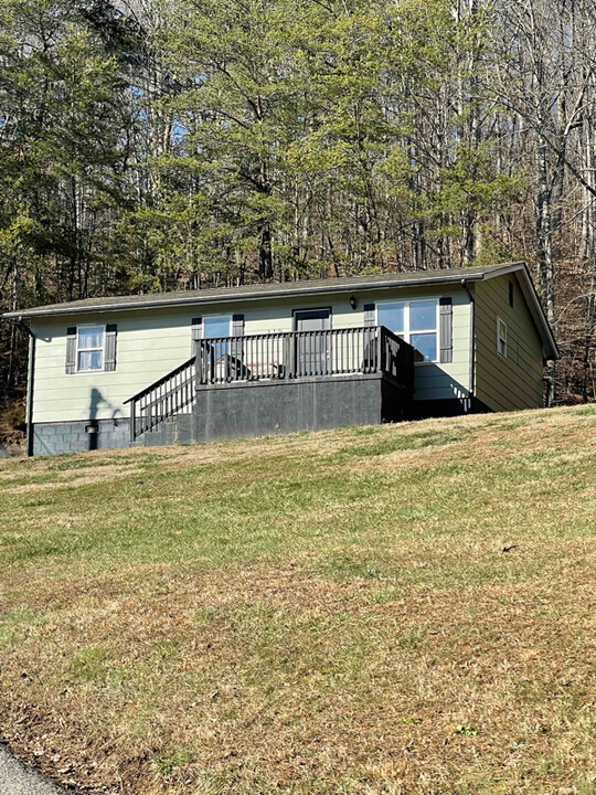 119 Tater Valley Rd in Luttrell, TN - Building Photo