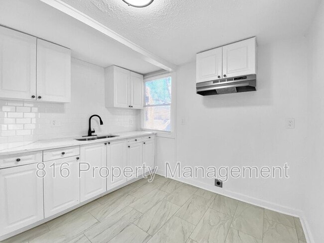 4802 Locust Ave in Kansas City, KS - Building Photo - Building Photo