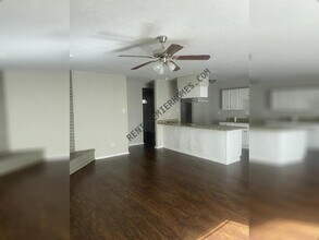 7124 Nutmeg Ln in Dallas, TX - Building Photo - Building Photo
