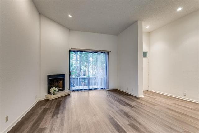 property at 5990 Lindenshire Ln