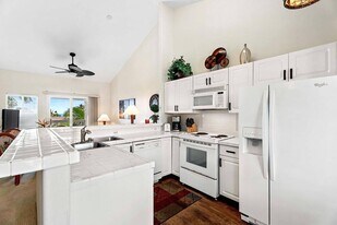 75-6081-6081 Ali‘i Dr in Kailua Kona, HI - Building Photo