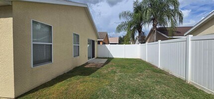 12387 NE 51st Terrace in Wildwood, FL - Building Photo - Building Photo