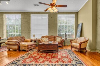 515 College St, Unit A in Columbus, MS - Foto de edificio - Building Photo