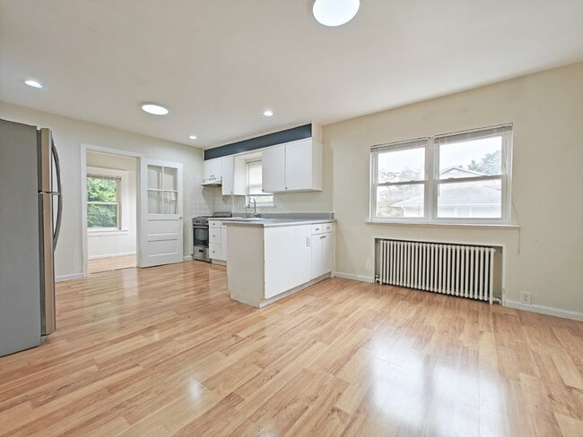 496 Tappan Rd in Norwood, NJ - Building Photo - Building Photo