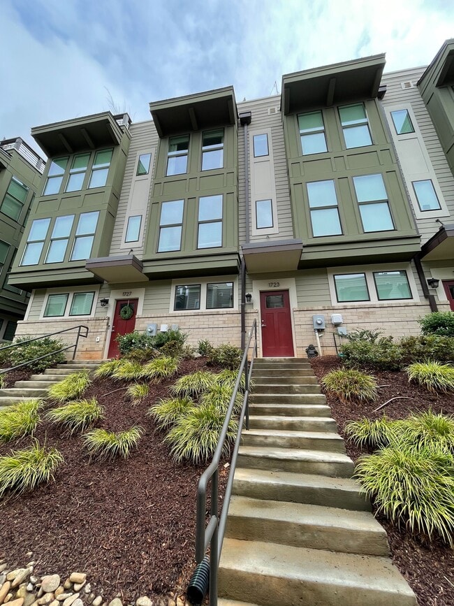 property at 1723 Cannon View Ln