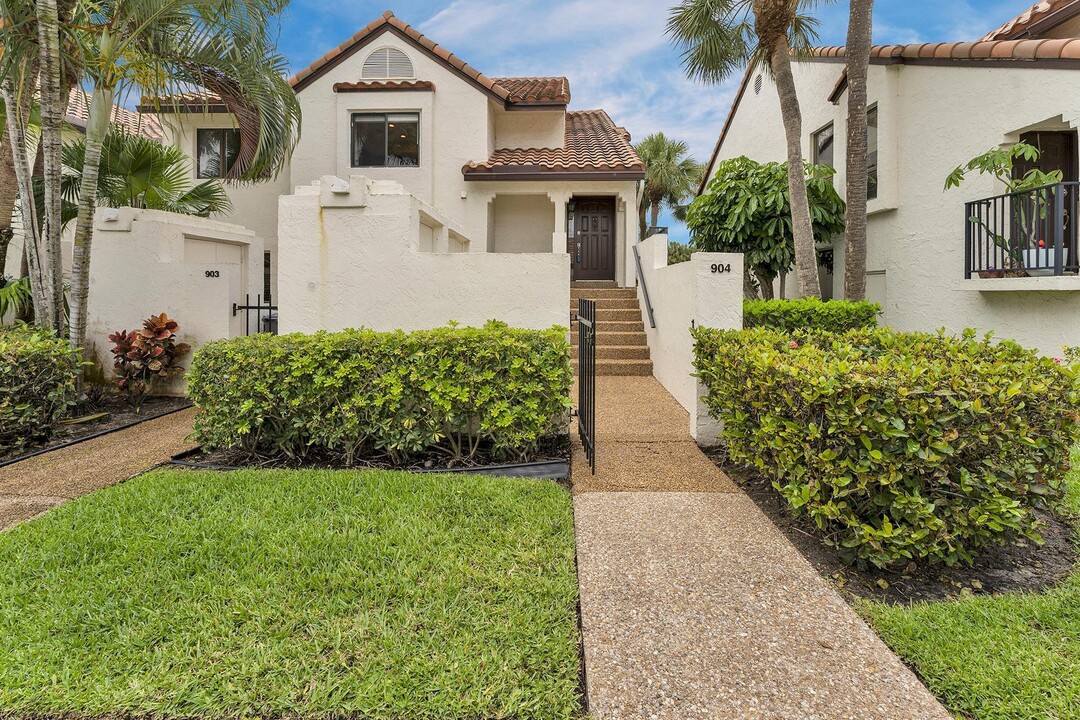 7888 Granada Pl in Boca Raton, FL - Foto de edificio