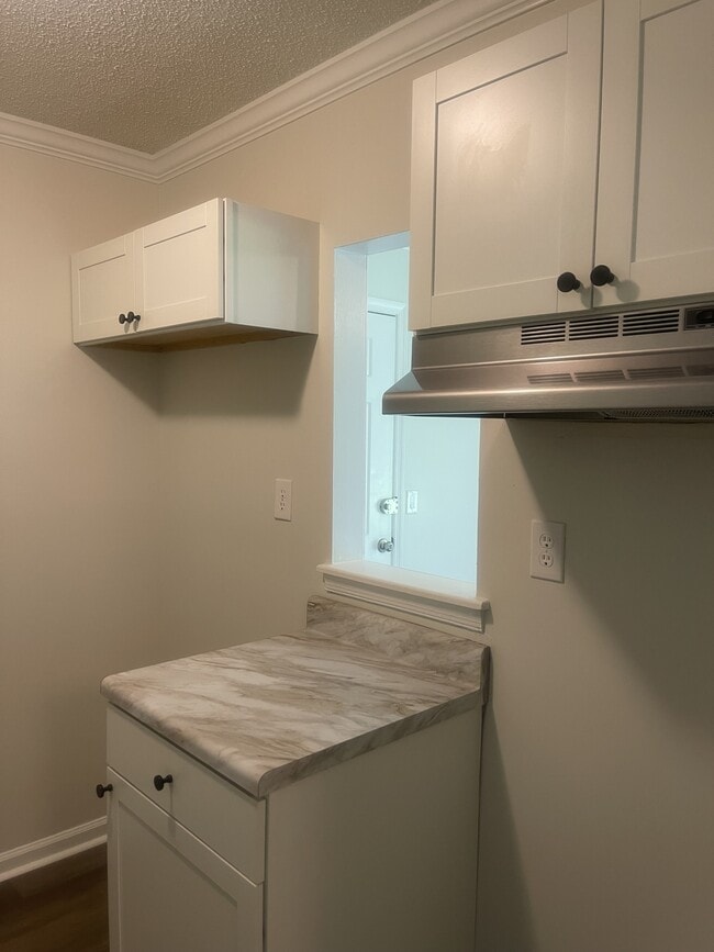 502 Mystic Dr in Greensboro, NC - Building Photo - Building Photo