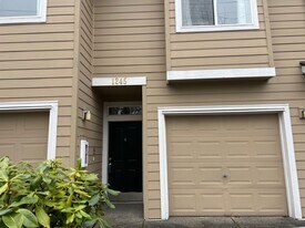 1245 227th Terrace SE in Sammamish, WA - Building Photo