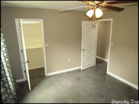 306 Barnes St photo'