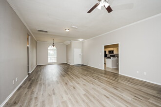 1330 Bogard Ln in Lewisville, TX - Building Photo - Building Photo