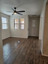 5346 W Chisum Trl, Unit Chisum in Phoenix, AZ - Foto de edificio - Building Photo