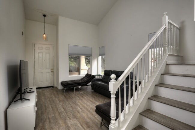 543 Fireside Ln in Goleta, CA - Building Photo - Building Photo