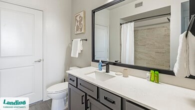 750 Fort Worth Ave, Unit 326 in Dallas, TX - Building Photo - Building Photo