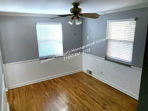 8660 Winchester Dr in Pittsburgh, PA - Foto de edificio - Building Photo