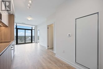 181 Sterling Rd in Toronto, ON - Building Photo - Building Photo