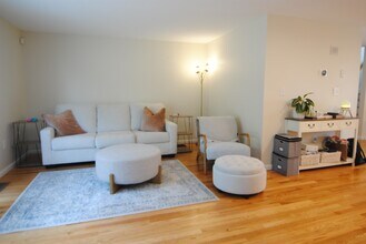 109 Overlook Cir in Hudson, NH - Building Photo - Building Photo