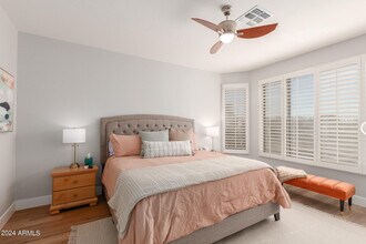 3725 E Meadowview Dr in Gilbert, AZ - Building Photo - Building Photo