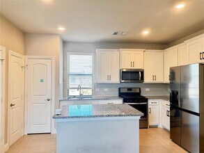 4504 Sapphire Fls Wy in Arlington, TX - Building Photo - Building Photo