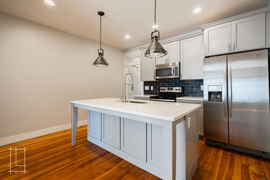 962-964-964 N High St in Columbus, OH - Building Photo