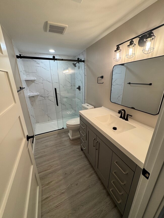 2740 W Glenpark Dr in Appleton, WI - Building Photo - Building Photo