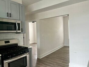 5321 N Damen Ave in Chicago, IL - Building Photo - Building Photo
