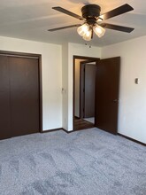 Immaculate Updated 2 Bedroom with 1 Bath in Rockford, IL - Building Photo - Building Photo
