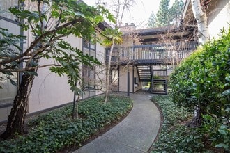1472-1478 Pico Ct in Walnut Creek, CA - Building Photo - Building Photo