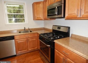 6916 Crafton Ln in Clinton, MD - Building Photo - Building Photo