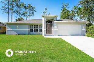 5551 Benton St in Lehigh Acres, FL - Building Photo