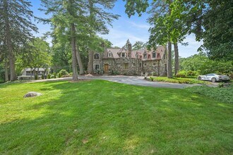 546 Lake Ave in Greenwich, CT - Building Photo - Building Photo