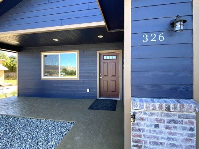 property at 326 Lolly Ln