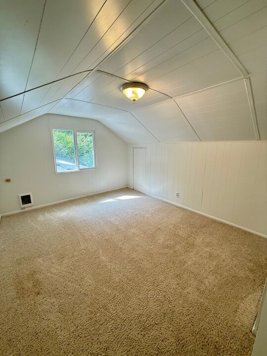326 Endresen Rd in Hoquiam, WA - Building Photo