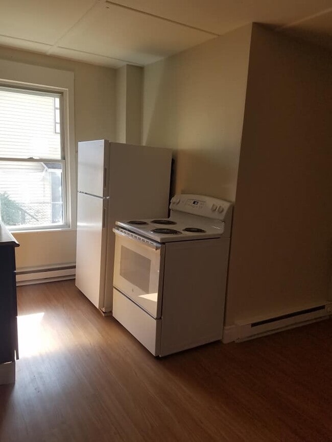 10 2nd Ave in Waterbury, CT - Building Photo - Building Photo