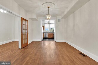 5731 9th St NW in Washington, DC - Foto de edificio - Building Photo